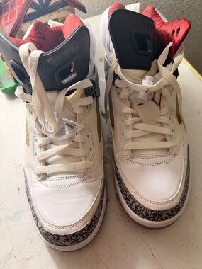 Men White Sneakers with Black and Red Accents